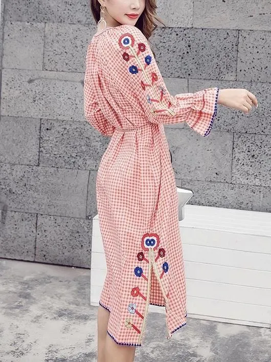 Autumn New Plaid Embroidered V-neck Dress