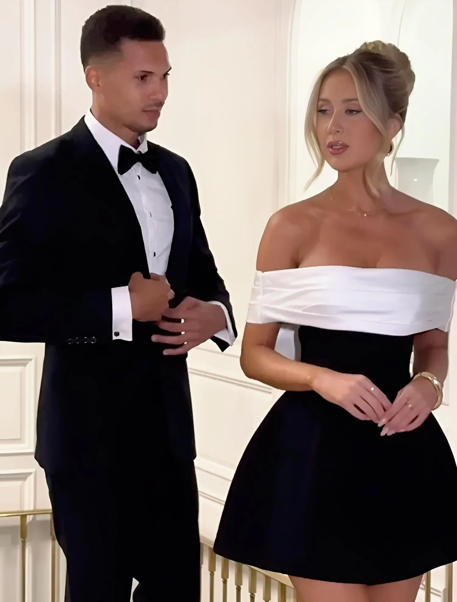 Back Big Bow Black and White Dress Fashion Off Shoulder High Waist Sleeveless Backless Mini Dresses Autumn New Party Dresses