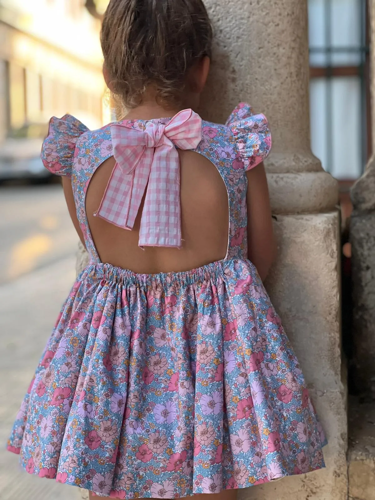 Beautiful floral print Dress with bow details