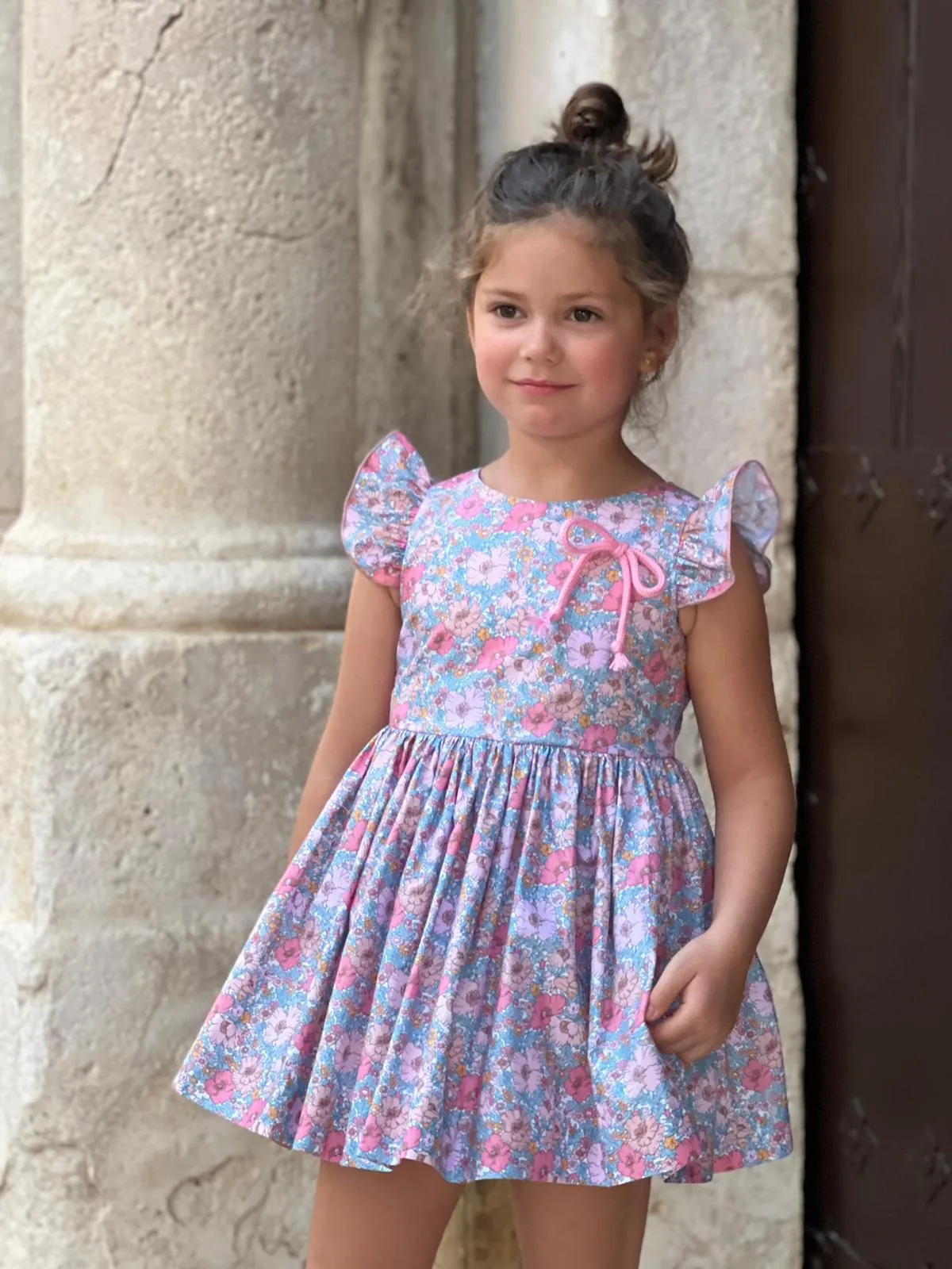 Beautiful floral print Dress with bow details