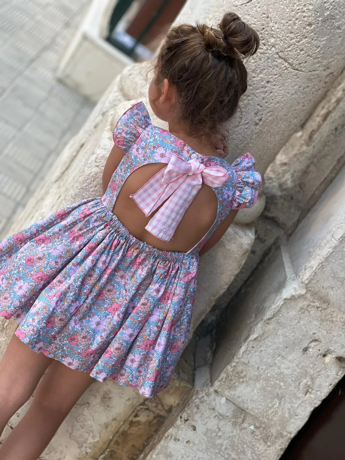 Beautiful floral print Dress with bow details