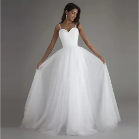 Breezy Lace-Up Bridal Gown