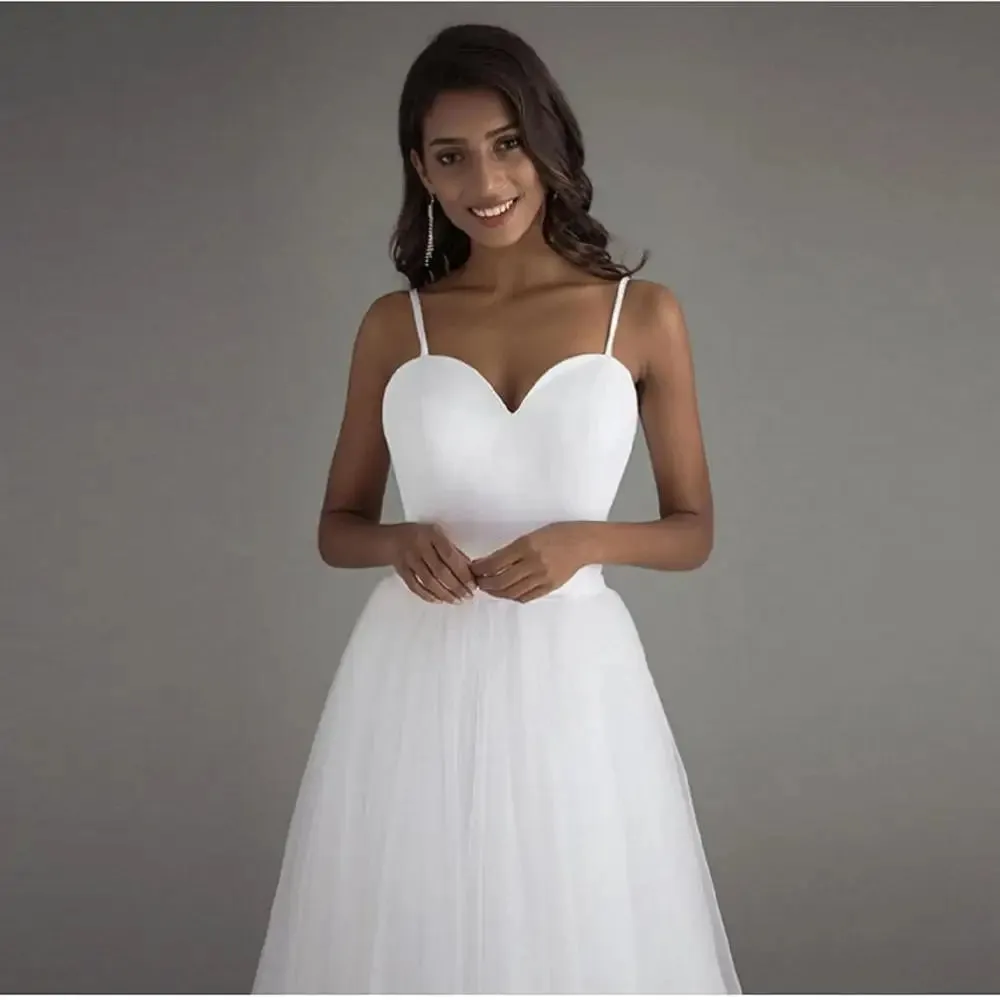 Breezy Lace-Up Bridal Gown