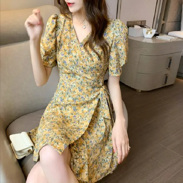 Dress Women Summer Korean Fairy Look Slimming Floral A-Line INS Women Young Look Western Slim-Look Dress
