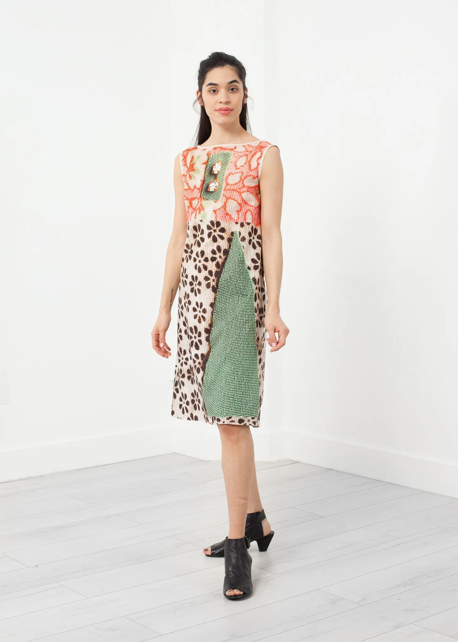 Floral Sleeveless Dress - A Stylish and Fashionable Choice