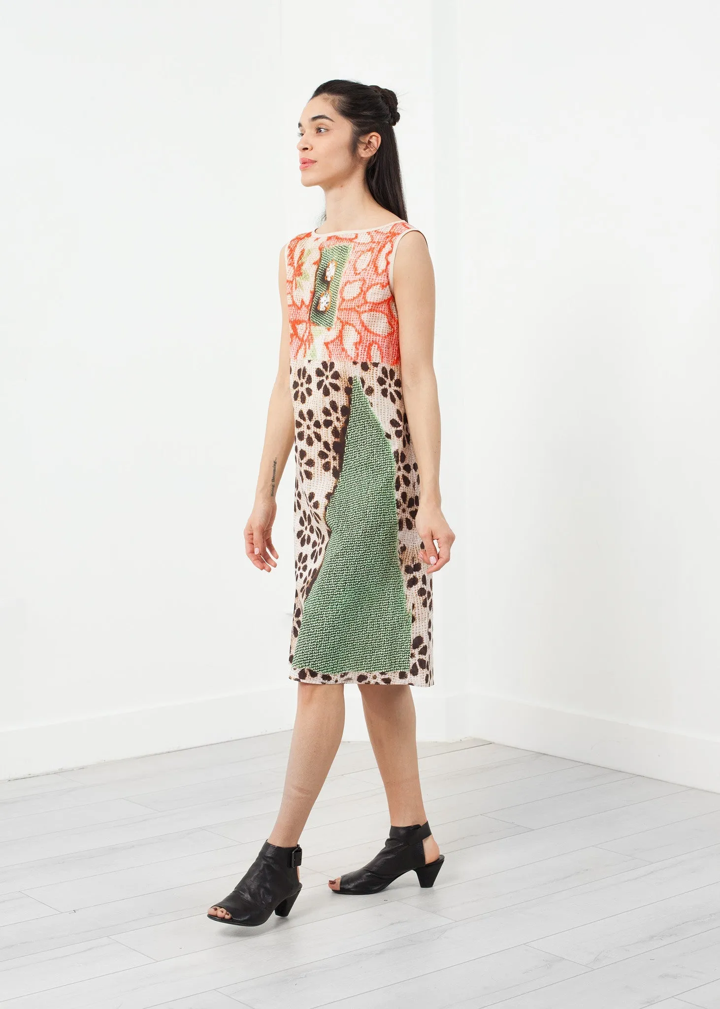 Floral Sleeveless Dress - A Stylish and Fashionable Choice