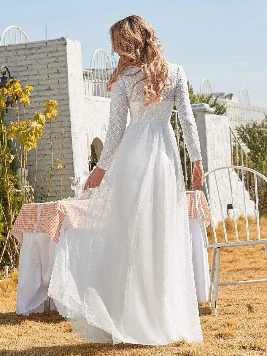 Minimalist Maxi Tulle Wedding Dress with Long Sleeves