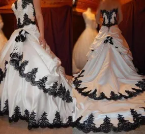 NumberSea Black and White Wedding Dresses 2021 Gothic Lace Applique Tiered Bridal Dress Long Train Lace Up Satin Halloween Bridal 1920's