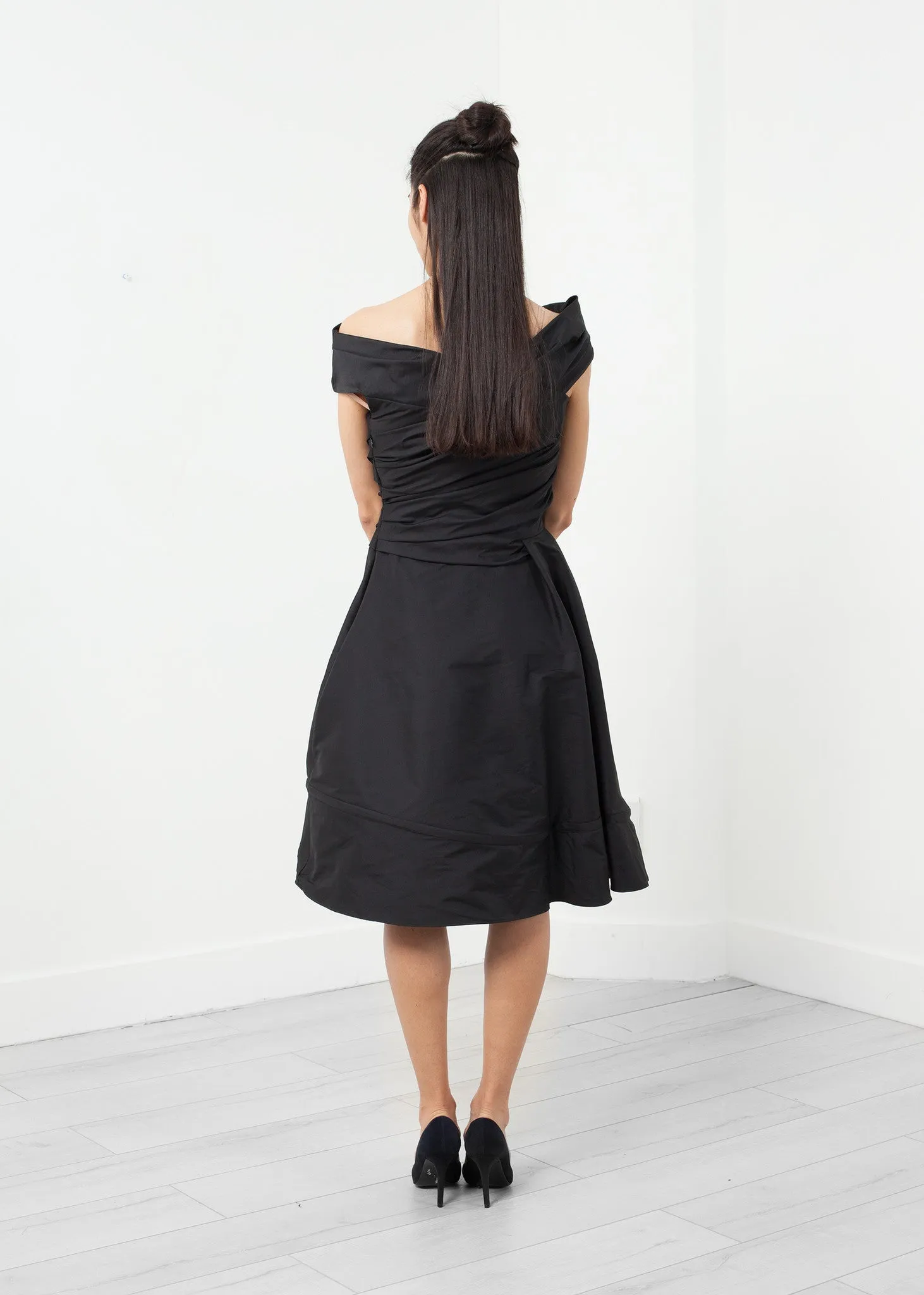 Rhesus Gown - A Stylish and Fashionable Choice