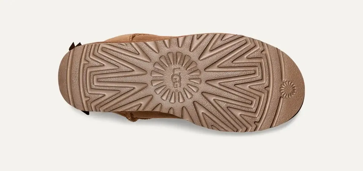 UGG Bailey Bow II Boot In Chestnut