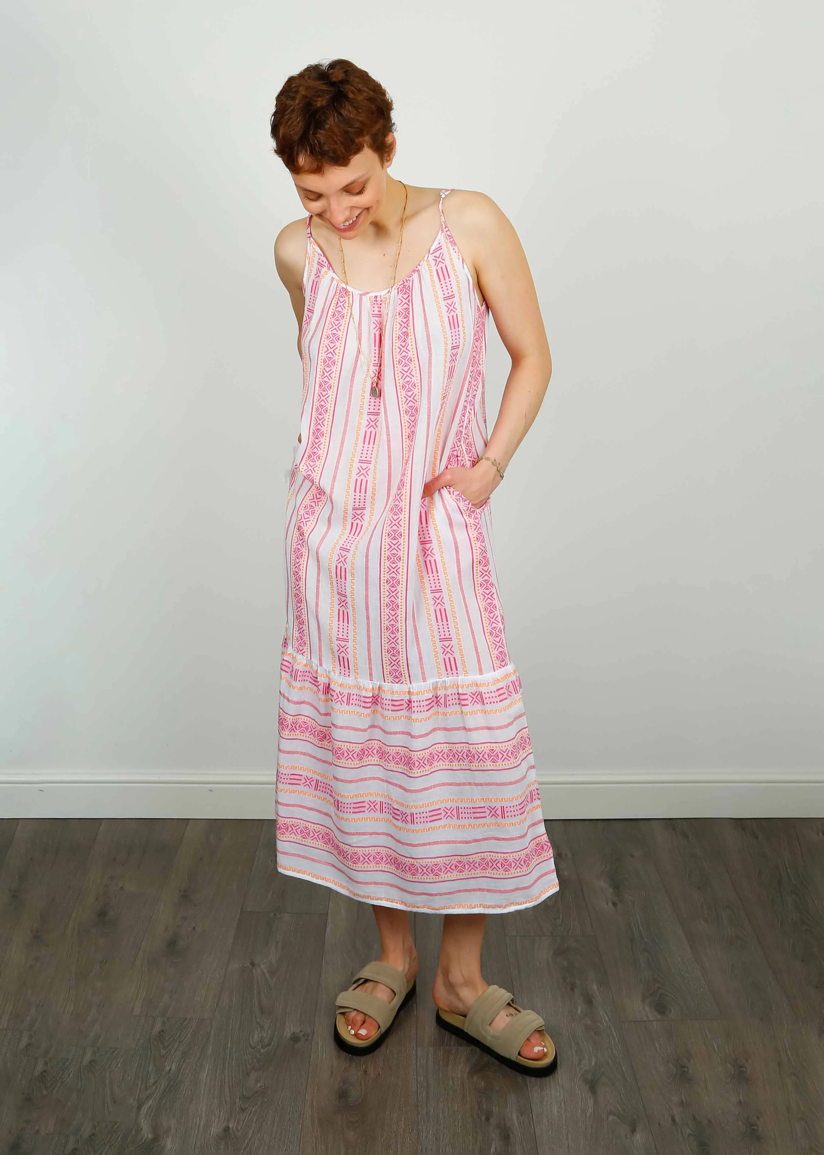 V Lexy Dress in Pink